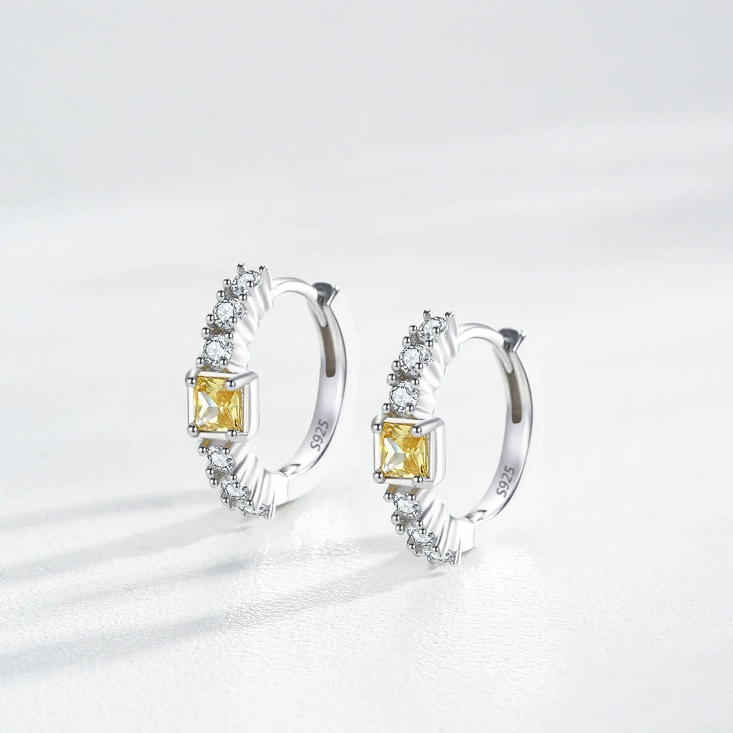 S925 Sterling Silver With Shiny Diamond Earrings Cold High Sense Ear Ring