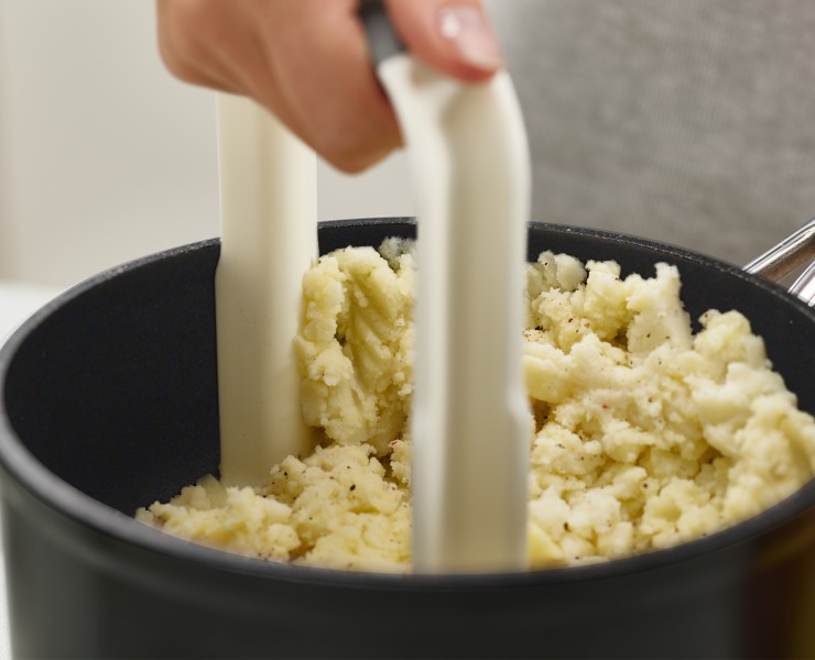 Potato Masher (White)  - Joseph Joseph Duo