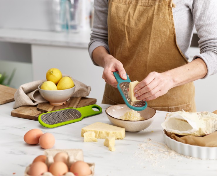 Set of 2 Graters (Opal)  - Joseph Joseph Duo