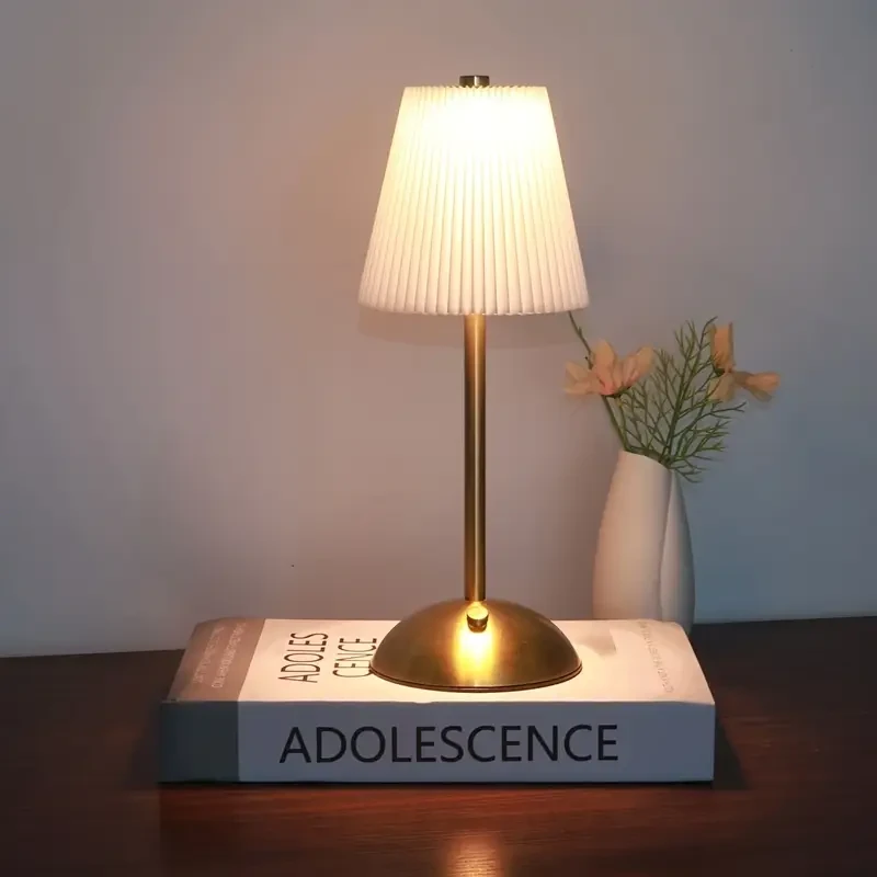 Scandinavian-Inspired Vintage Pleated Table Lamp