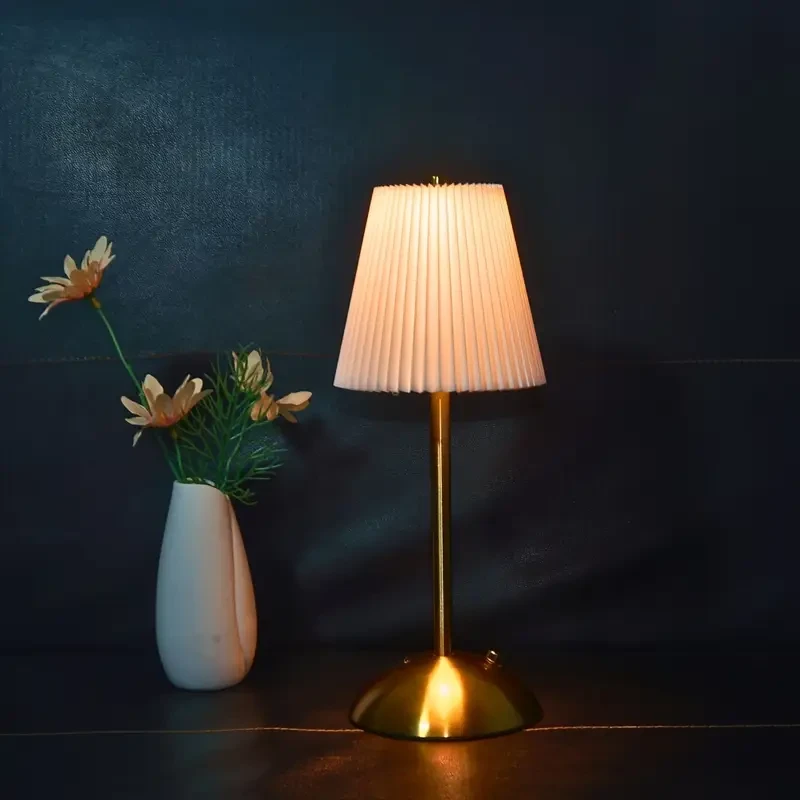 Scandinavian-Inspired Vintage Pleated Table Lamp