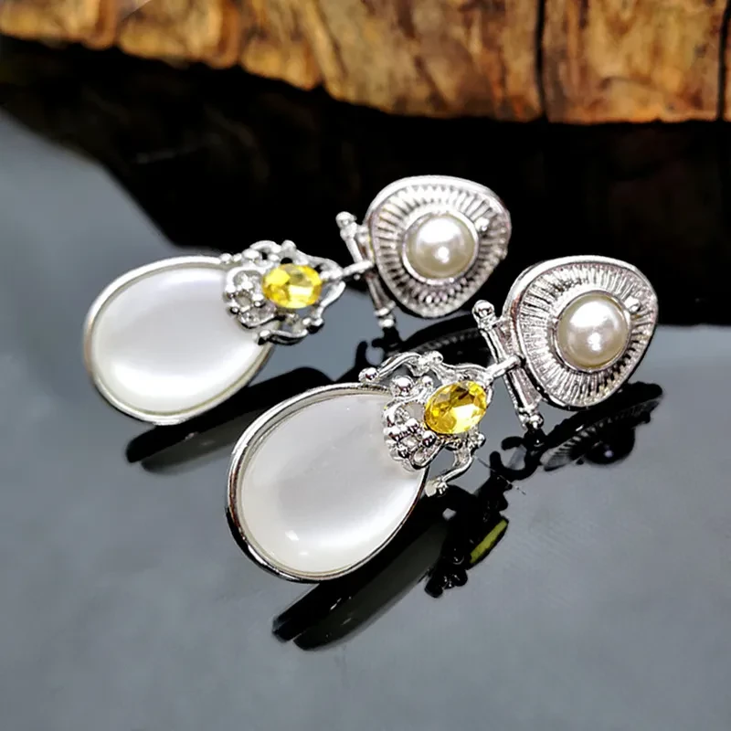 Fashion Exaggerated Moonstone Pearl Earrings