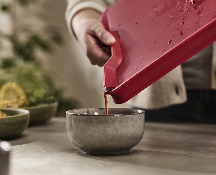 Cut & Carve Plus Large - Red - Joseph Joseph