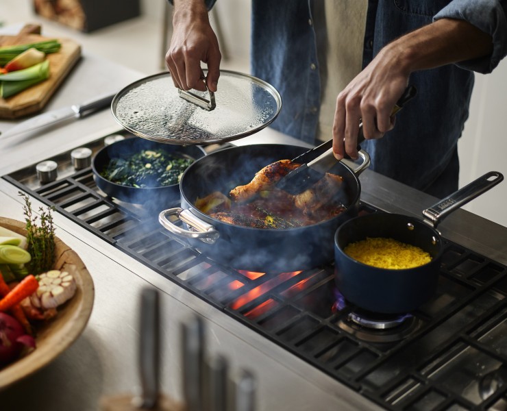 Space 19cm/2.9qt Non-Stick Induction Saucepan & Lid  - Joseph Joseph