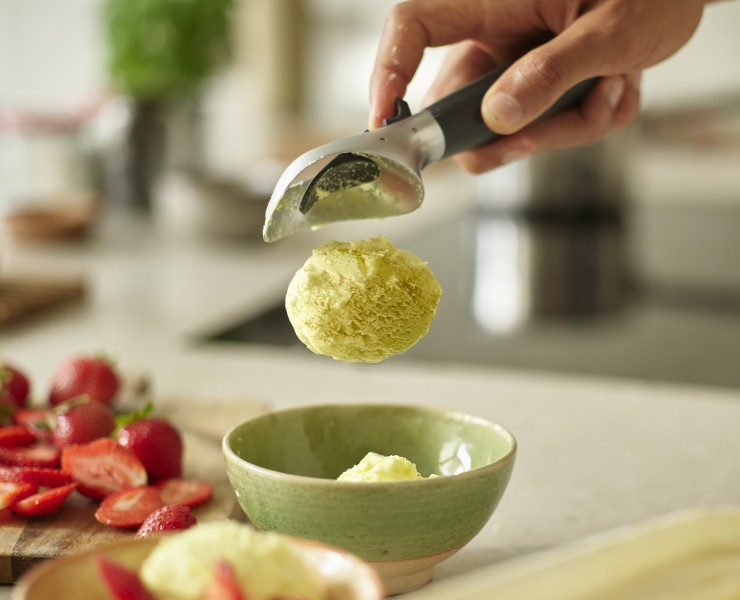 Elevate Ice-Cream Scoop - Joseph Joseph