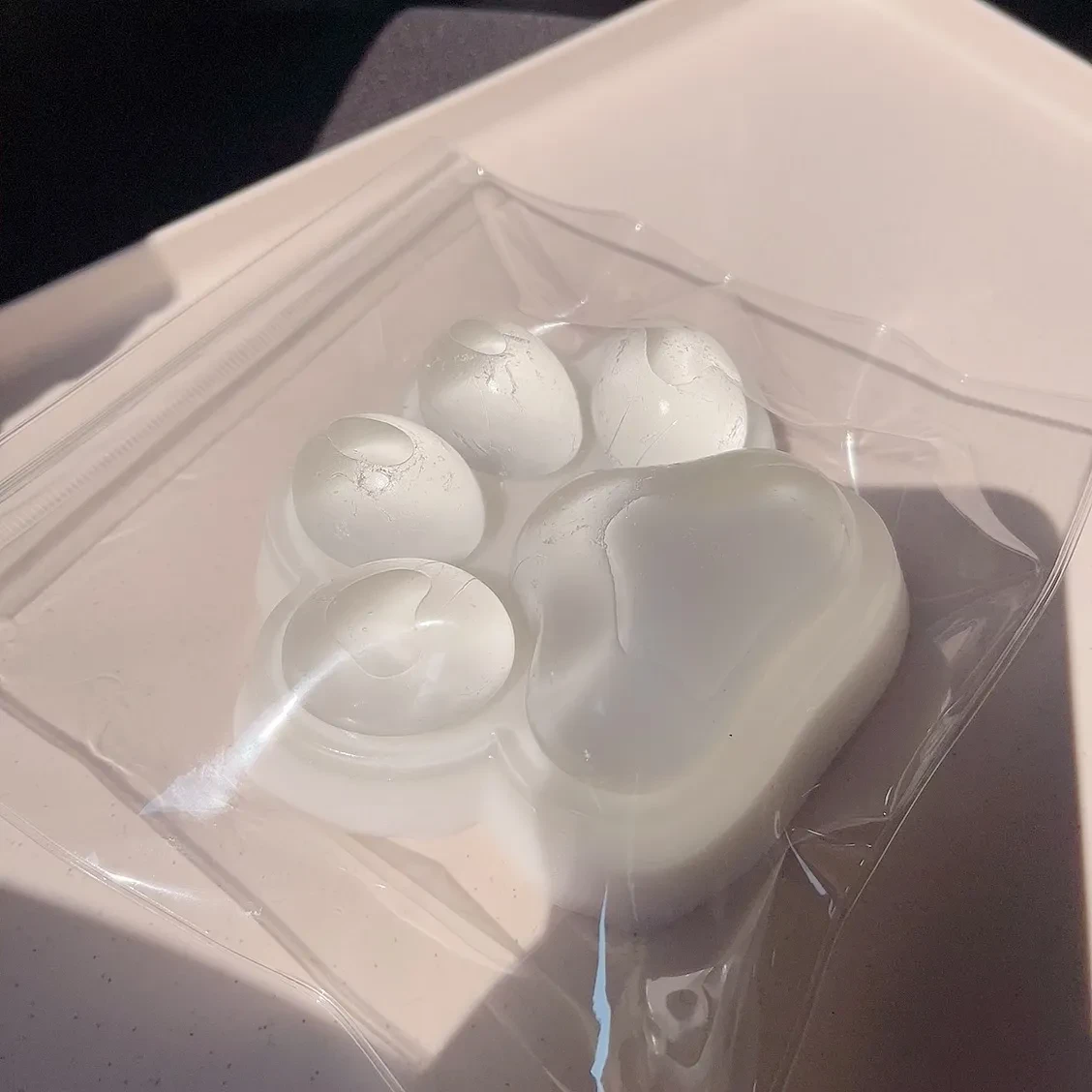 Cat's Paw Pinch Decompression Toy