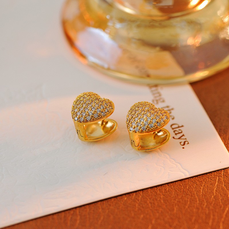 High-grade Diamond Double-sided Golden Three-dimensional Love Ear Clip Women