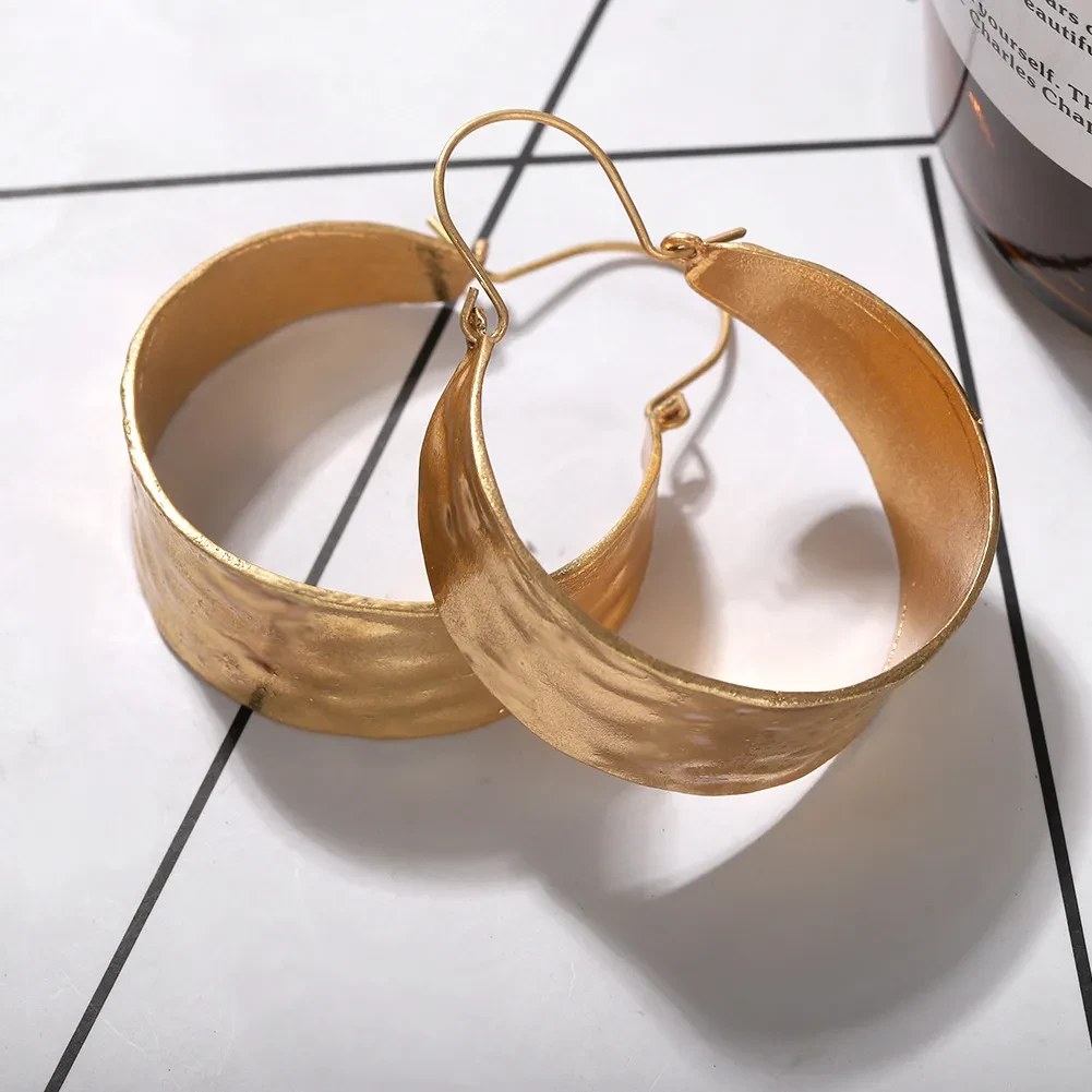 Fashion Metal Round Earrings Trend