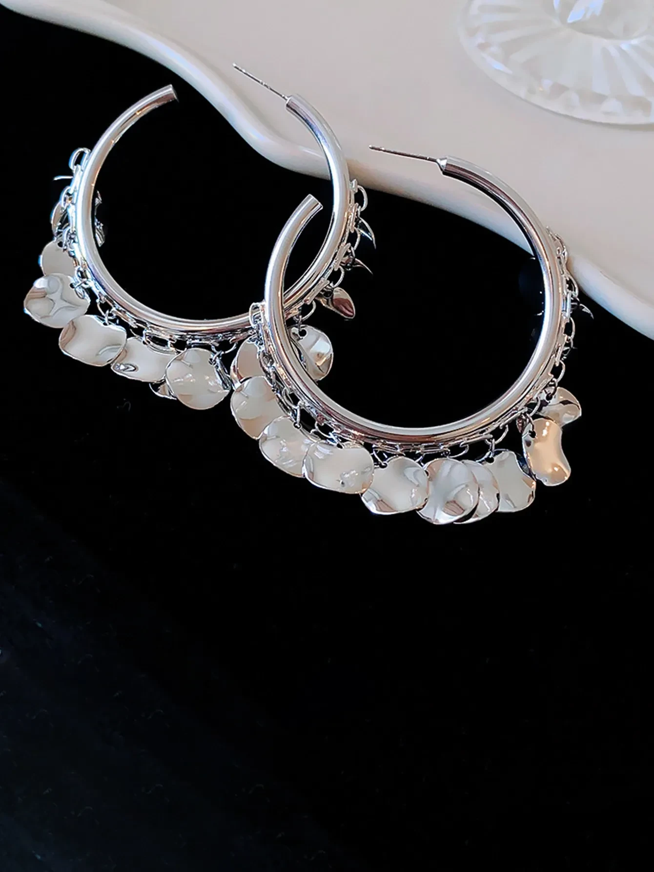 Metal Glossy Wafer Tassel Earrings