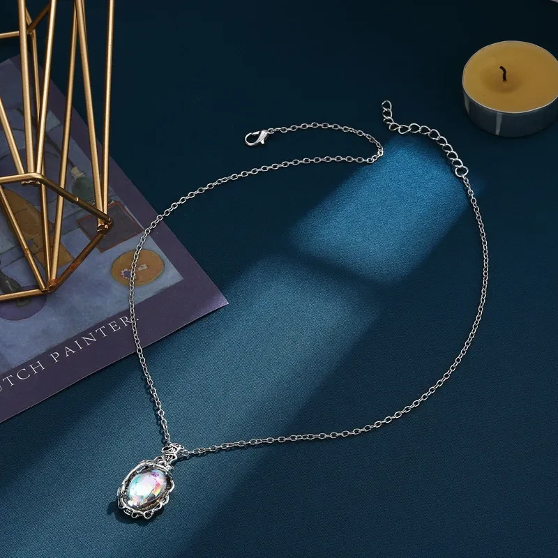 Fashion Simple Retro Moonstone Pendant Necklace