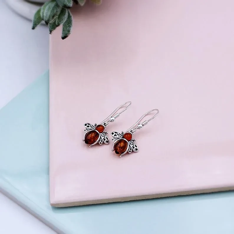 Bee Animal-shaped Crystal Diamond Stud Earrings