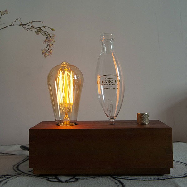 Vintage Aroma Diffuser - Ambient Lighting - Natural Wood Elegance