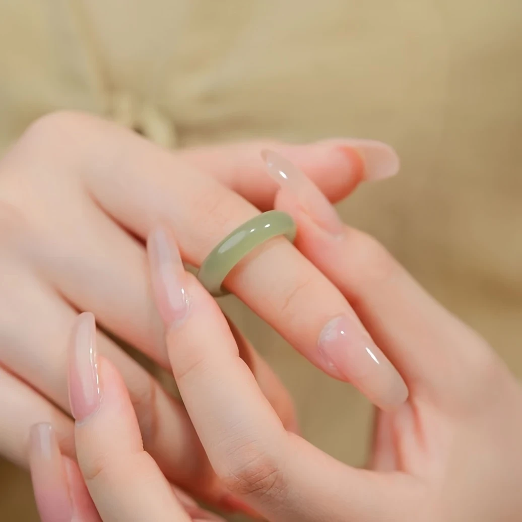 Elegant Green Jade Ring for Women - Delicate Thin Band, Natural Imitation Jade, Fashionable Best Friend & Couple Jewelry, Ideal for Lunar New Year/Easter/Valentine's Gifts