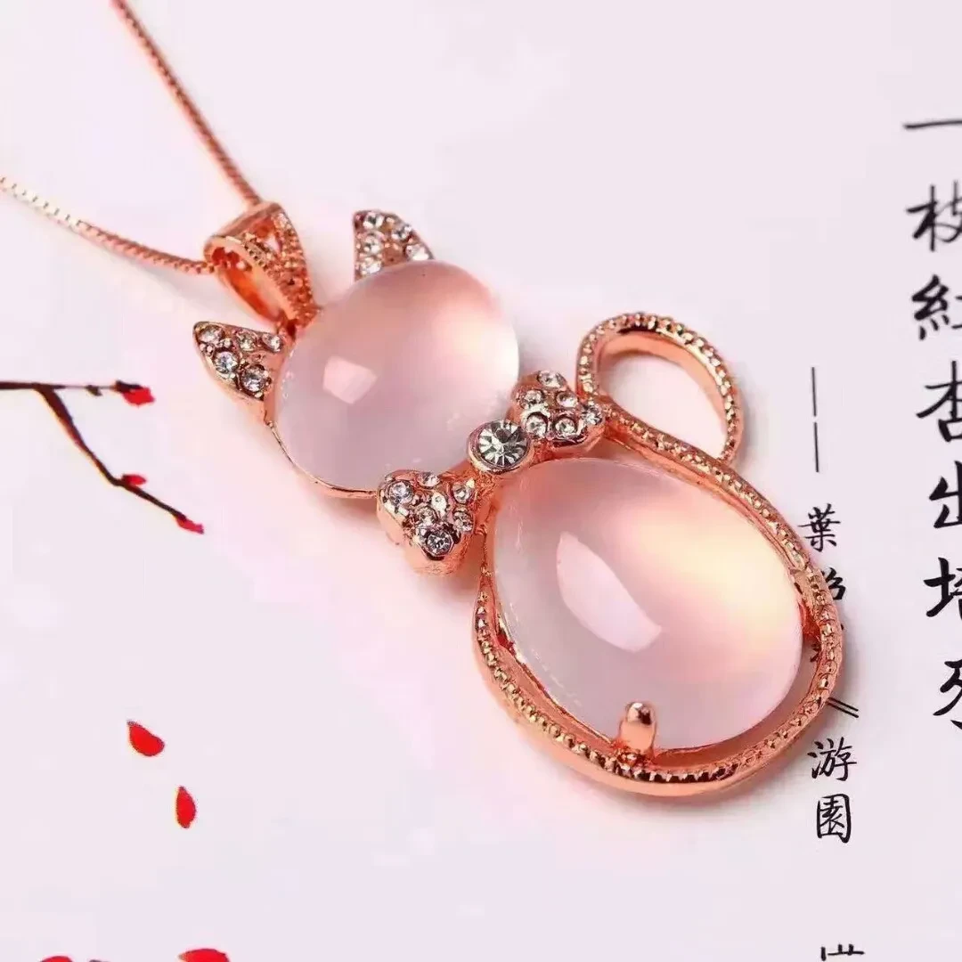 Natural Crystal Cat Pendant Clavicle Chain Matching