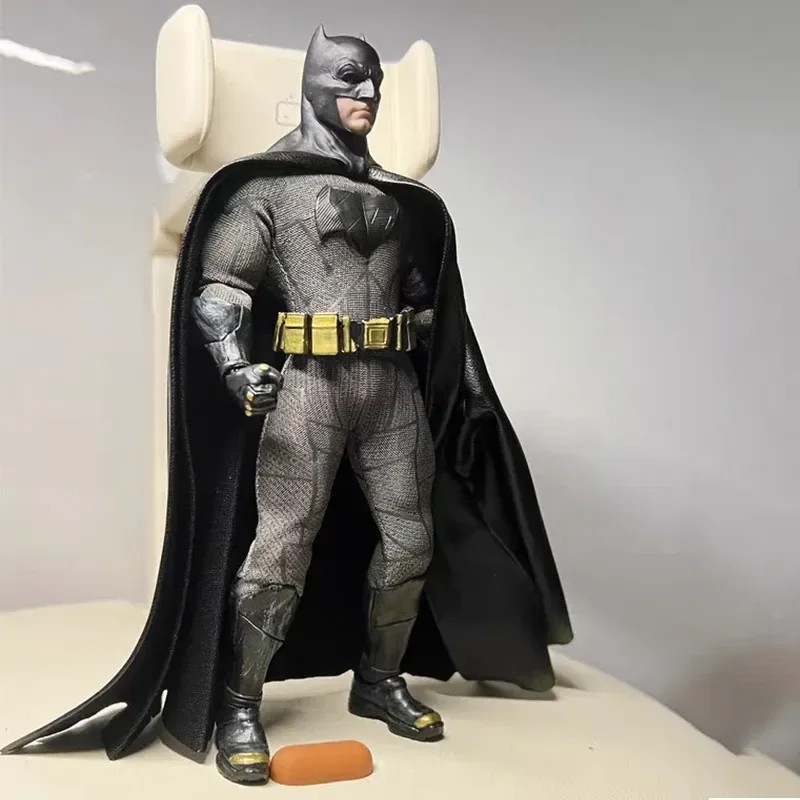 DC Anime Mezco Comics Batman Action Doll Statue  Exquisite Handmade Model