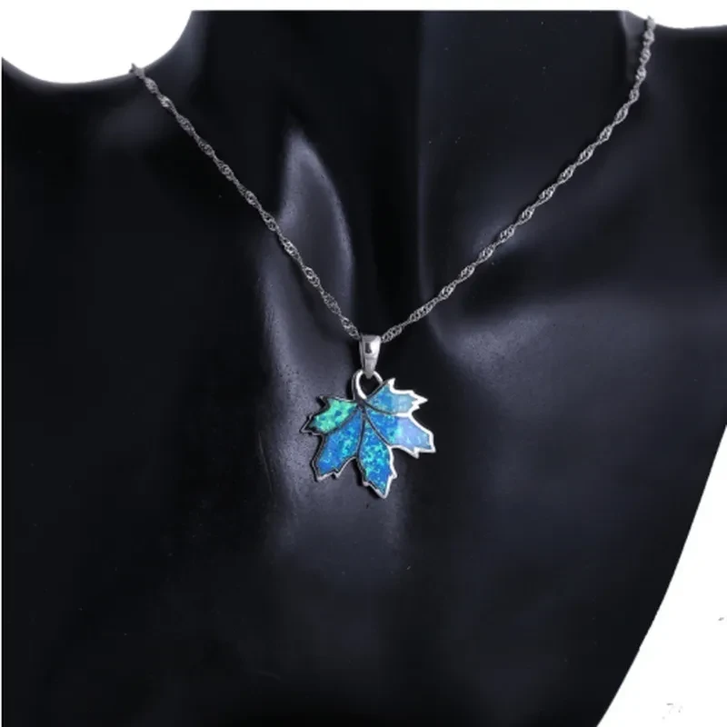 Leaves temperament female necklace