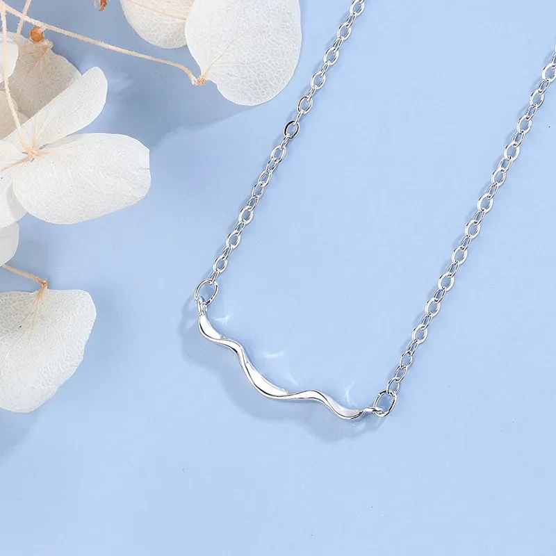 Shoreline Wave Necklace