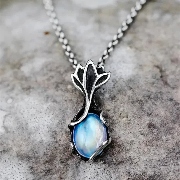Fashion Ladies Flower Moonstone Pendant Necklace