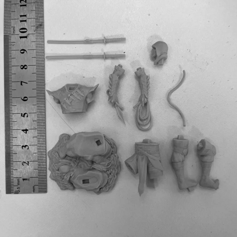 1/24 Resin Figure Model Kit Game Character Miniature Sculpture