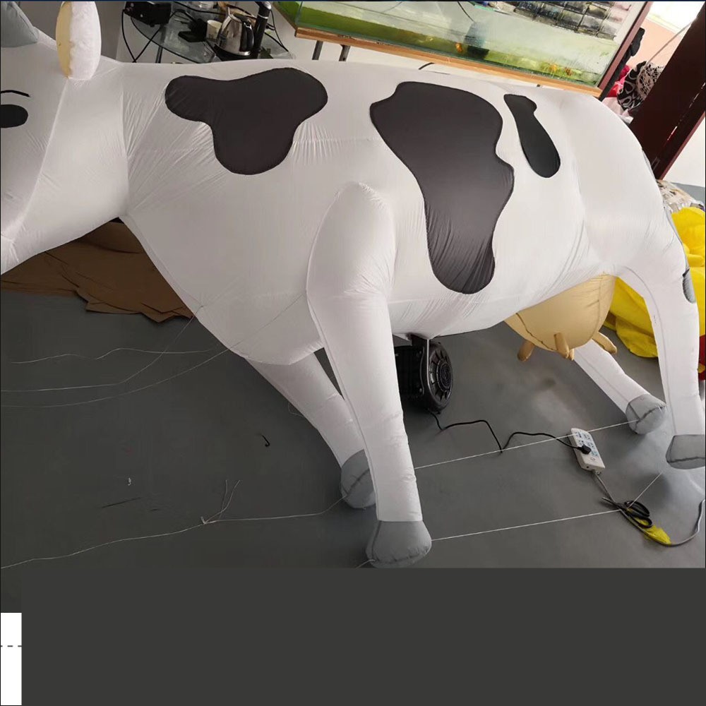 Daisy Cow: Soft, Three Meters with Pink tits