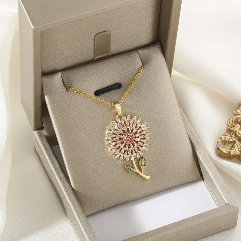 Women's Fashion Sun Flower Pendant Necklace