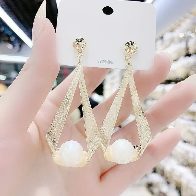 Water Drop Earrings Female Generous And Personalized