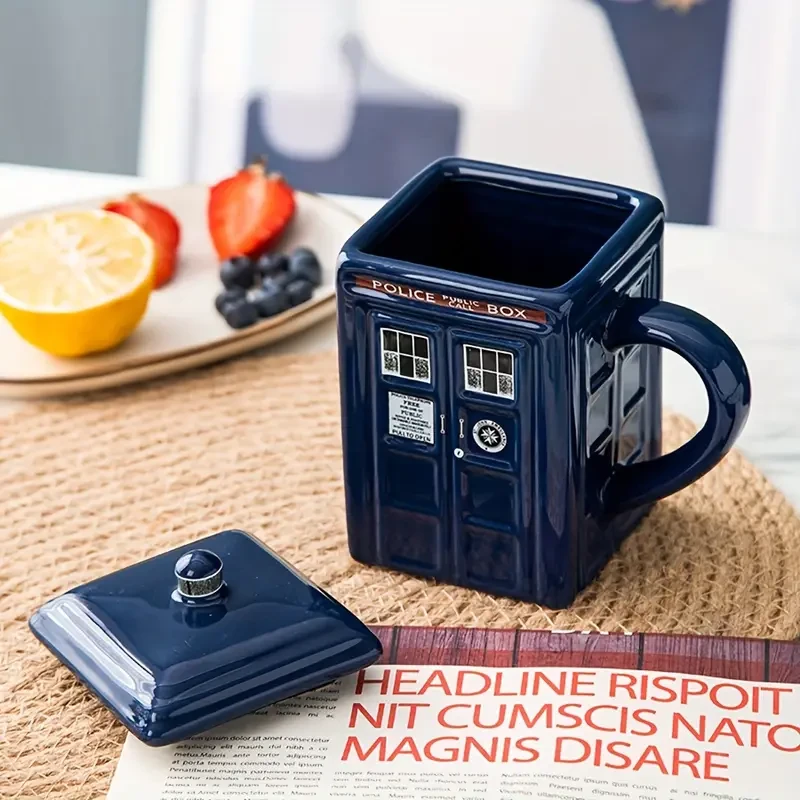 450ML Ceramic Mug with Lid - British Phone Booth Design