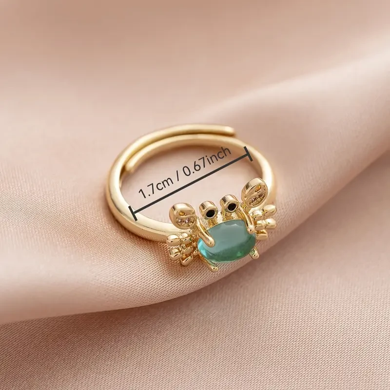 Elegant Adjustable Mini Crab Ring for Women: A Unique Piece of Cute Copper Jewelry