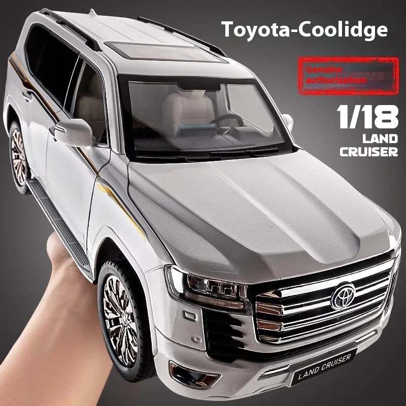1:18 Toyota Land Cruiser LC300 SUV Alloy Car Diecast Model