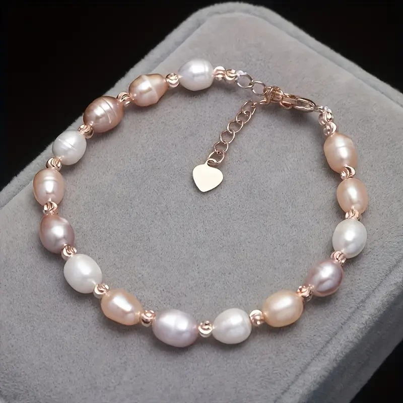 Elegant Minimalist Freshwater Pearls Bracelet with Heart Charm: A Timeless Piece for Every Occasion