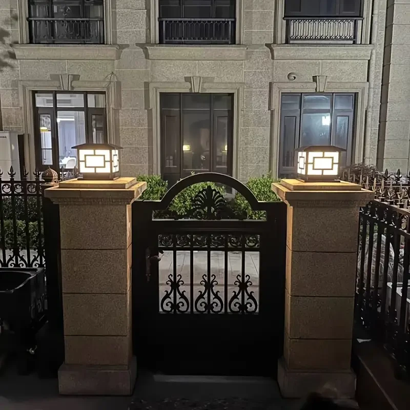 Solar-Powered Column Light - Adjustable Color Temperature Light Sensor