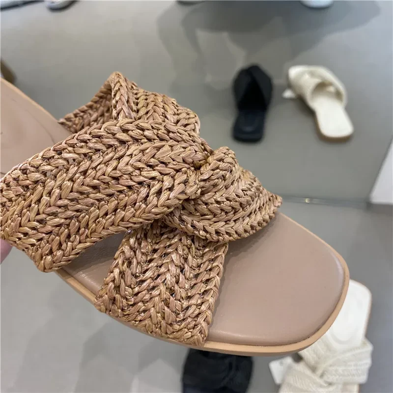 New Products In Early Summer Cross Bow Toe Sandals And Slippers