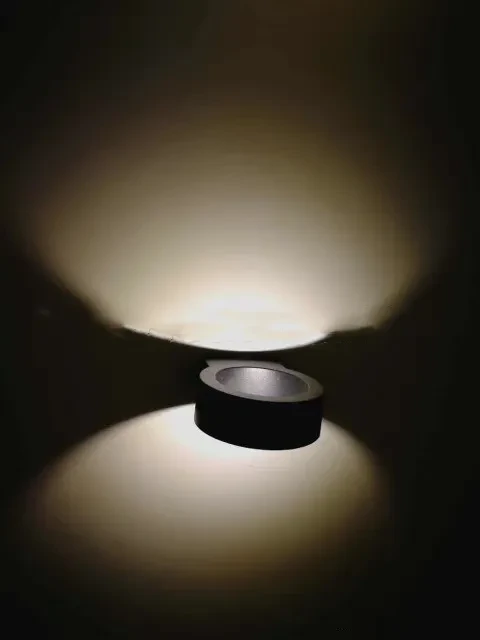 Outdoor Round Wall Lamp Outdoor Simple Modern Garden Wall Lamp