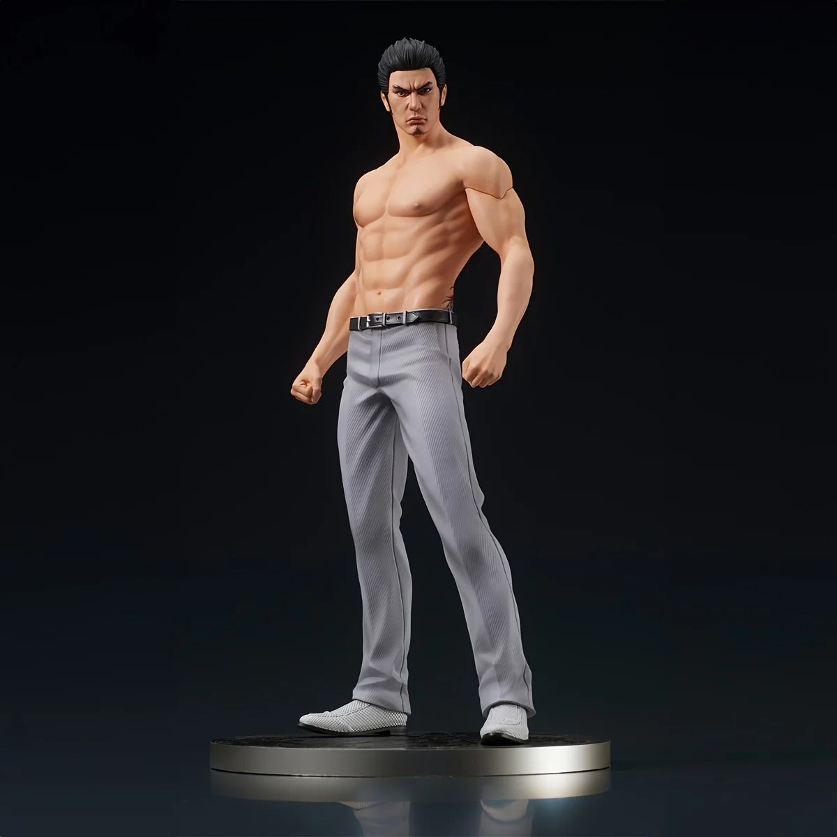The Dragon of the People, Kiryu Kazuma Model Statue