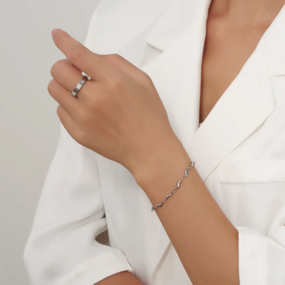 CZ Zircon Love Heart Engraved Stainless Steel Ring for Women