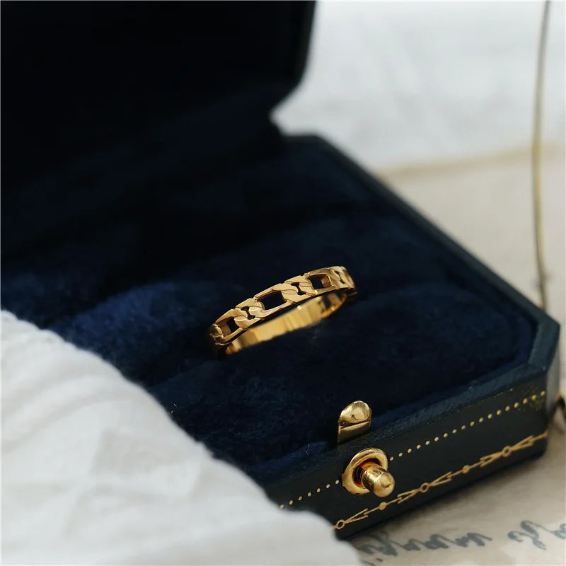 Vintage French Hollow Chain Twist Ring for Women