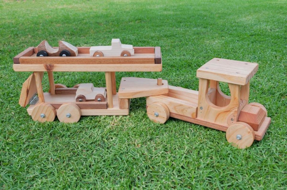 NZ Handmade| Car transporter with three cars  New from GiftTree NZ!