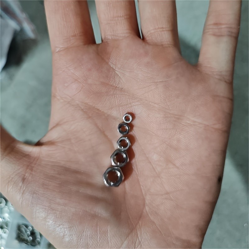 320pcs Stainless Steel SS304 Screws Assortment Kit, An Head Screws Nuts Bolts M2 M2.5 M3 M4 M5 Metric Nut and Bolt Set