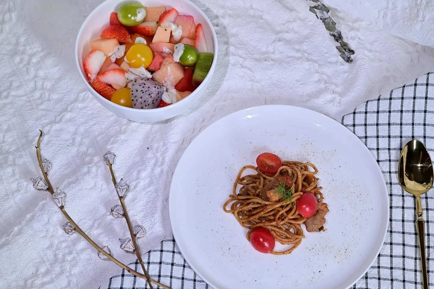 Elegant Chinaware Set